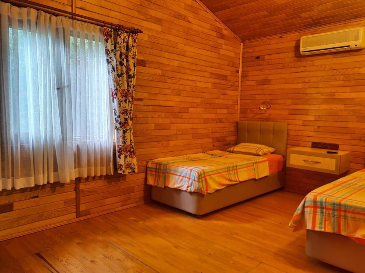 Oblomov Hotel Чирали Экстерьер фото