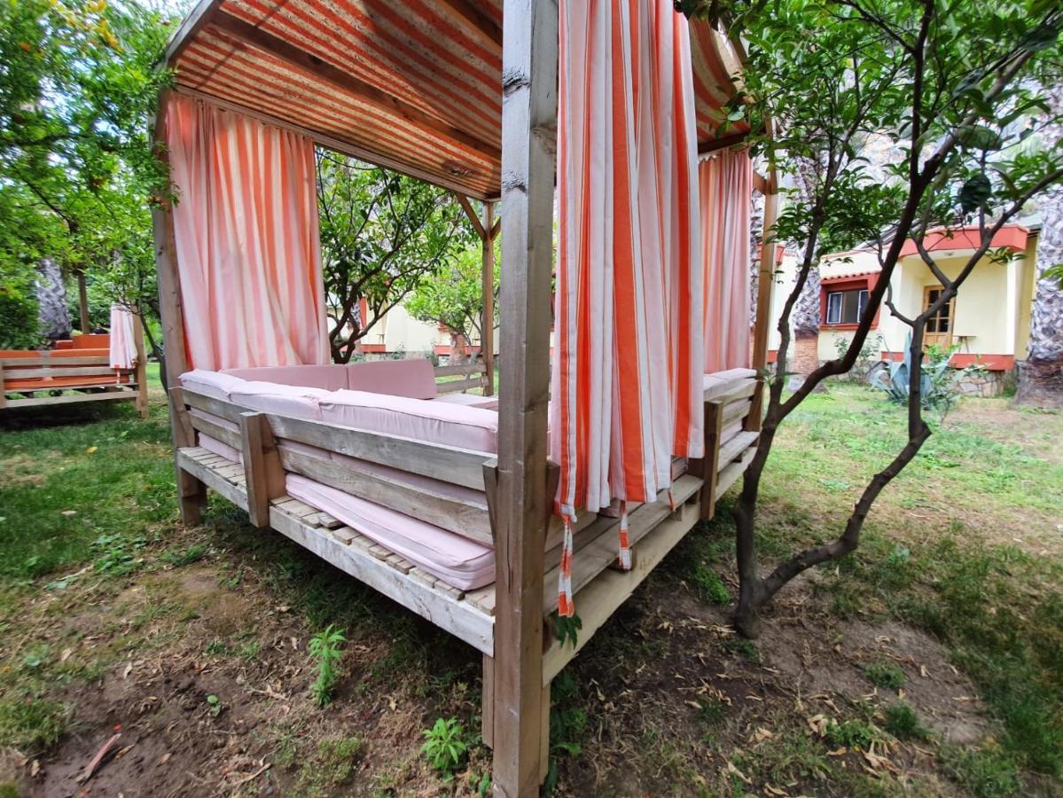 Oblomov Hotel Чирали Экстерьер фото
