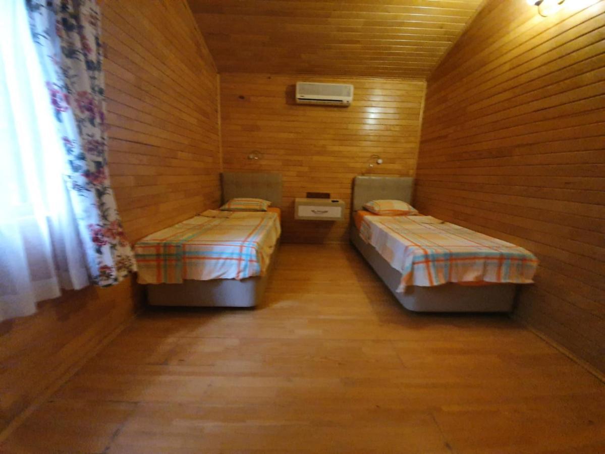Oblomov Hotel Чирали Экстерьер фото