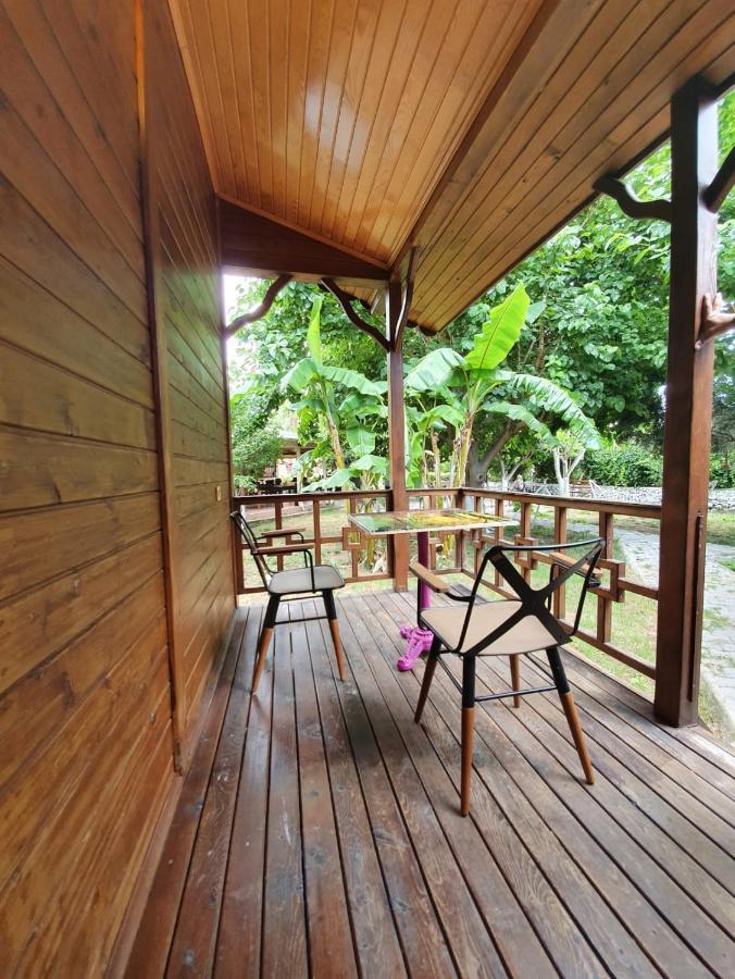 Oblomov Hotel Чирали Экстерьер фото
