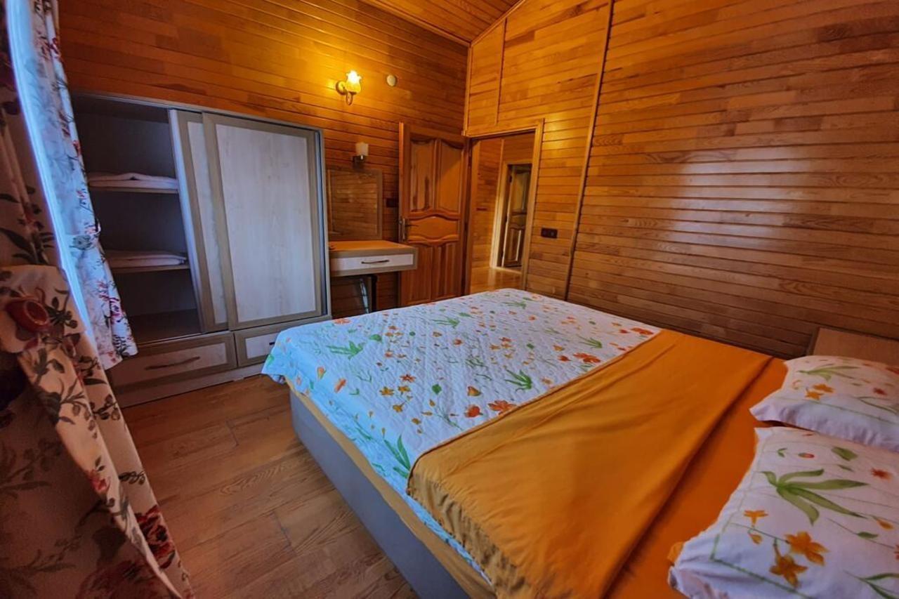 Oblomov Hotel Чирали Экстерьер фото