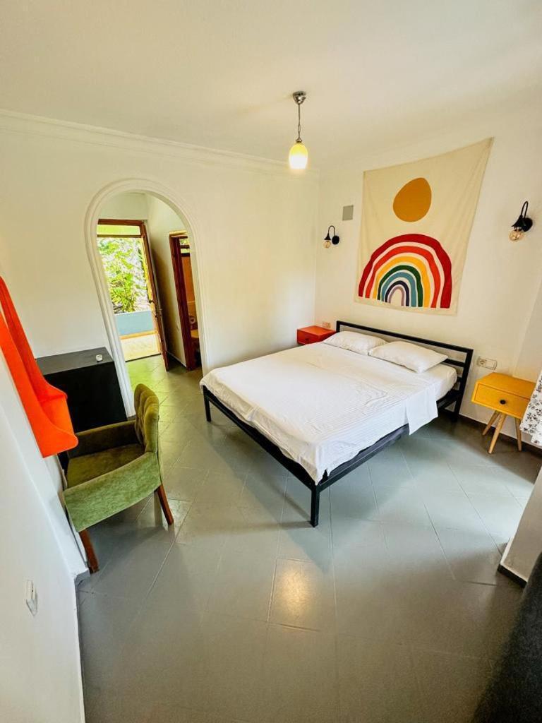 Oblomov Hotel Чирали Экстерьер фото